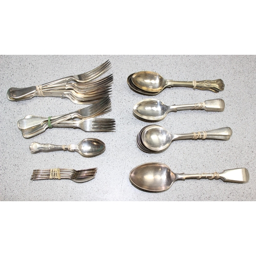 1020 - Qty of antique and later silver-plated ware to incl flatware, approx 5.6kg gross