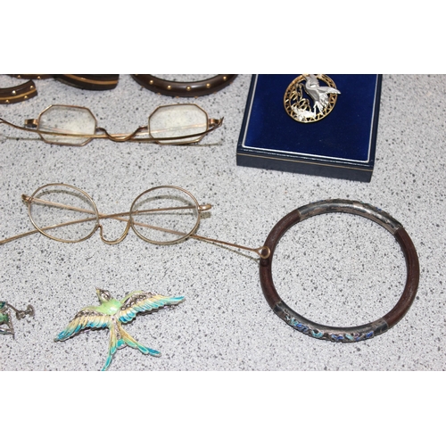 1108 - Qty of assorted mixed jewellery and odds to inc 2 pairs of gold plated antique spectacles, some silv... 