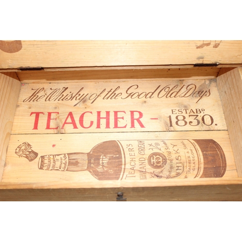 274 - A vintage wooden Teacher's Whisky advertising box/crate, approx 42 x 27 x 11cm