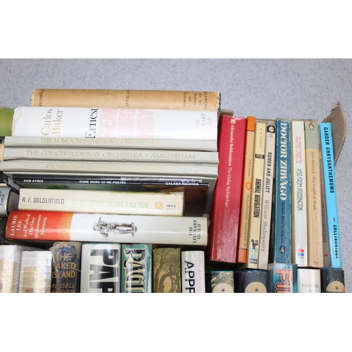 507 - Qty of vintage hardback and paperback books to incl Penguin (2 boxes)