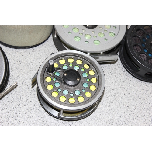 714 - Mixed lot of fly fishing reels, cases and spare spools to incl Shakespeare Beaulite