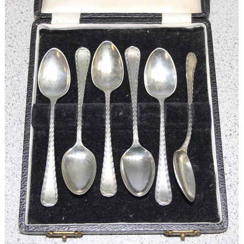 1025 - 5 lots of vintage and later silver-plated flatware