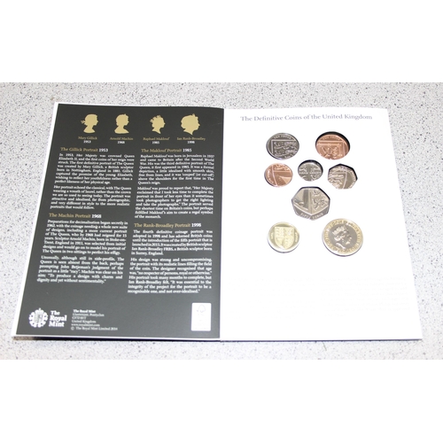 1247 - Qty of assorted commemorative coins in folders etc to inc 3 £5 coins