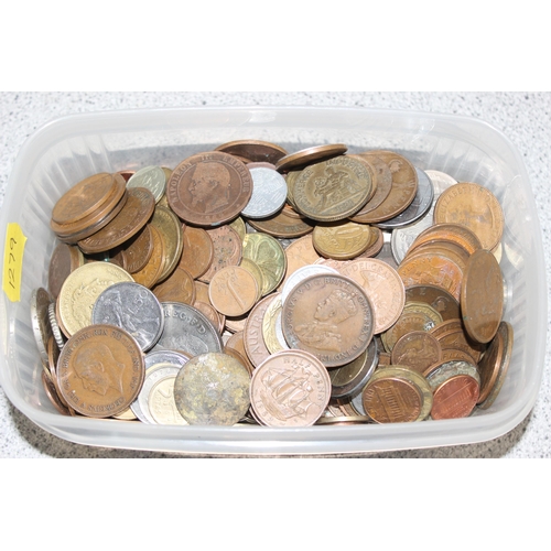 1282 - Qty of assorted mixed world and British coins, approx 1.8kg gross