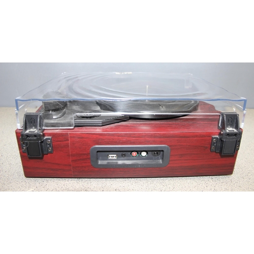 756 - Udreamer Bluetooth and USB connect record player with built in speakers