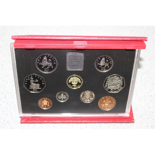 1211 - Great Britain & Northern Ireland proof coinage sets, 5 assorted proof coin sets in folders, 1989-199... 