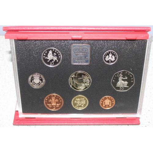 1212 - Great Britain & Northern Ireland proof coinage sets, 6 assorted proof coin sets in folders, 1994-199... 