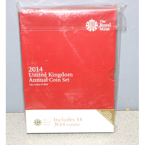 1238 - Great Britain & Northern Ireland Royal Mint coins - 2014 United Kingdom annual coin set, 14 coins in... 