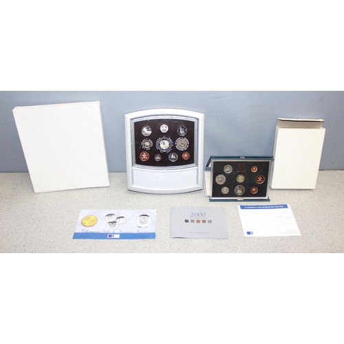 1241 - Great Britain & Northern Ireland Royal Mint coins - 2 boxed proof coin sets, 1983 & 2000, both with ... 