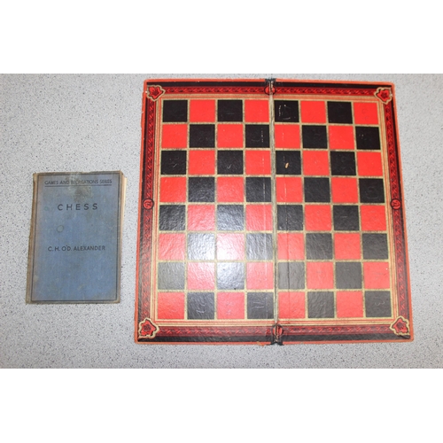 1517 - Qty of vintage game items to incl The Rose Chess painted lead chess pieces in original box, Will's C... 