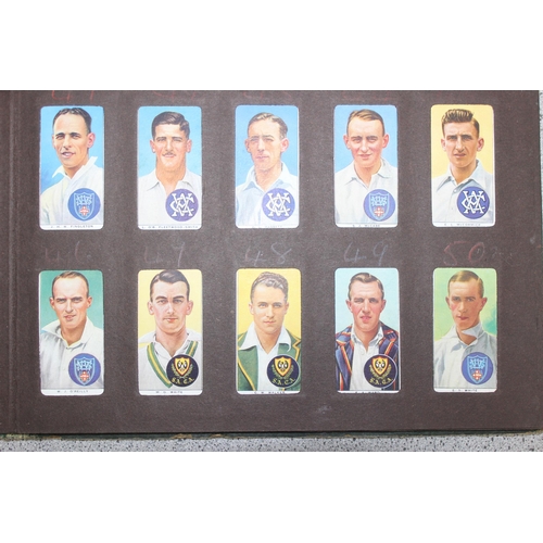 515 - Mixed lot of vintage cigarette card albums with contents to incl a part set of famous prize fighters... 