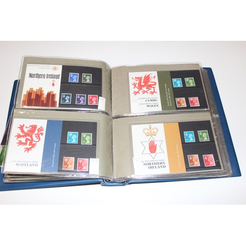 525 - Stamps - Qty of GB Presentation Pack stamps and collectors packs, 1970's and 1980's, in blue albums,... 