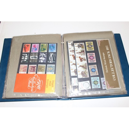 525 - Stamps - Qty of GB Presentation Pack stamps and collectors packs, 1970's and 1980's, in blue albums,... 