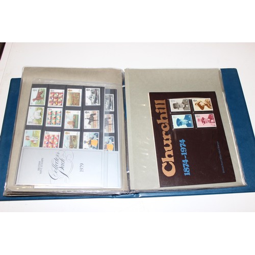 525 - Stamps - Qty of GB Presentation Pack stamps and collectors packs, 1970's and 1980's, in blue albums,... 