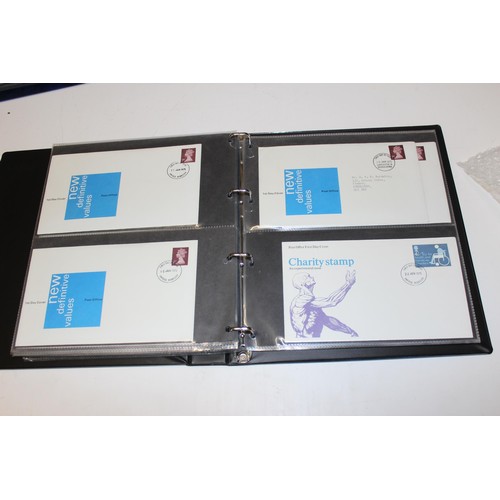 529 - Stamps - Great Britain First Day Covers in 4 blue Stanley Gibbons albums 1969-70 & 1971-1973, volume... 