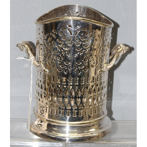 1096 - A vintage silver plated and pierced wine bottle holder by Walker and Hall of Sheffield, approx 19cm ... 