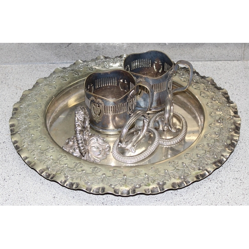 1097 - Qty of antique and later silver plate to include serving trays and vases, approx 6.8kg gross