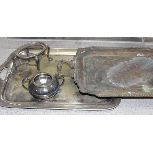 1099 - Qty of antique and later silver plate to include trays and a dressing table set, approx 11.9kg gross