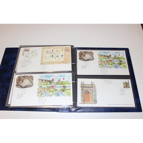 530 - Stamps - Great Britain First Day Covers in 2 blue Stanley Gibbons albums, 1978-81 & 1981-1989, volum... 