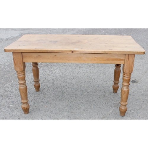 140 - A vintage pine farmhouse kitchen dining table, approx 137cm wide x 75cm deep x 77cm tall