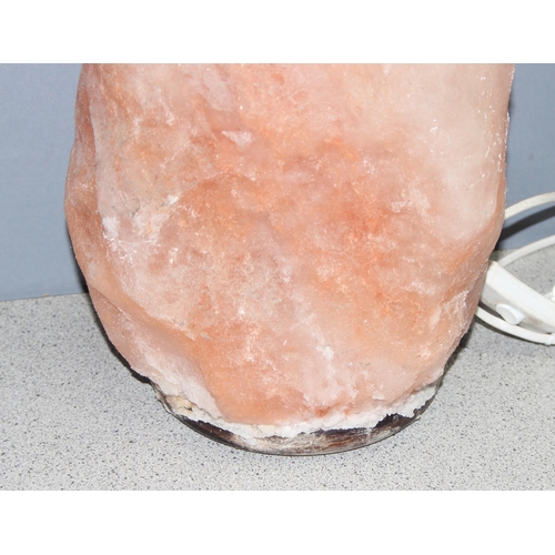 260 - Large Himalayan salt lamp, approx 34cm H