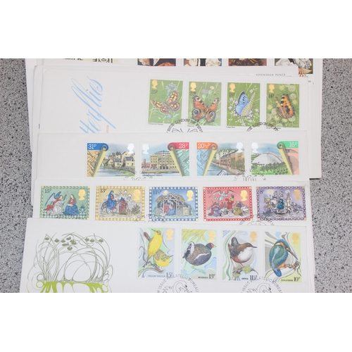 551 - Stamps - GB FDCs (150)