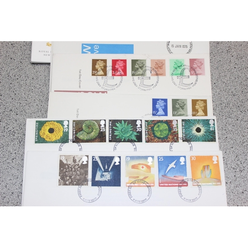 551 - Stamps - GB FDCs (150)