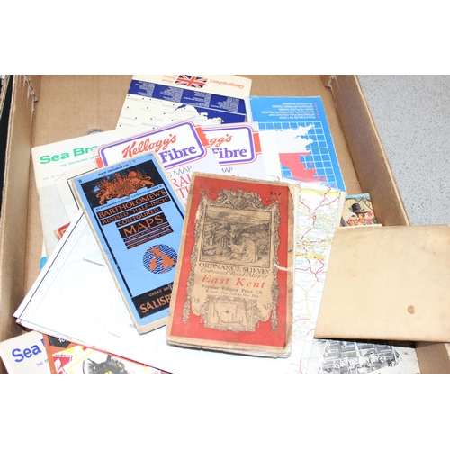 569 - Mixed lot of ephemera to include ordnance survey maps, show programmes, antique newspapers etc...