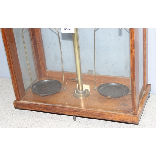 663 - Vintage set of laboratory balance weighing scales in glazed wooden case by W&J George & Becker Ltd, ... 