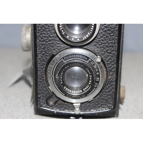 664 - Vintage Rolleicord TLR Compur camera with Carl Zeiss lens