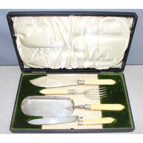 1084 - 3 assorted antique boxed cutlery items to inc a carving set, part cutlery canteen etc