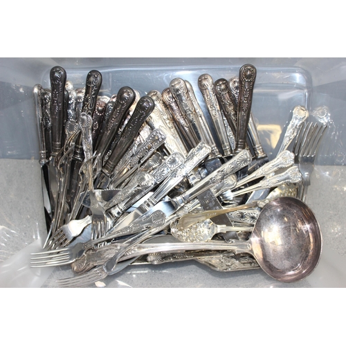 1099I - Qty of silver-plated cutlery, mainly King's Pattern flatware, approx 5.7kg gross