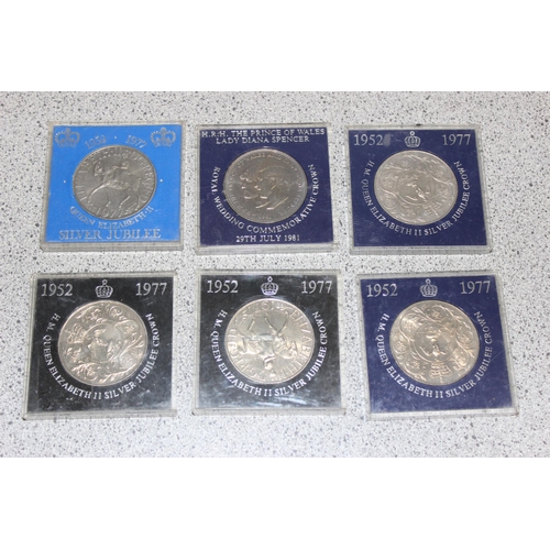 1299T - Large qty of commemorative crown coins, approx 3.4kg gross