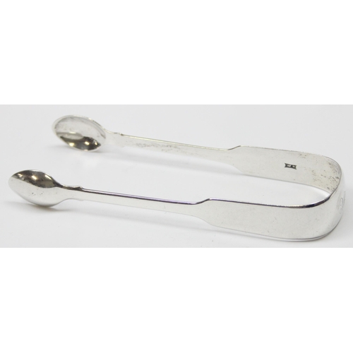 1099S - A pair of William IV period silver sugar tongs, London 1831 by William Bateman II, approx 16cm long,... 