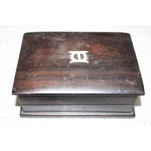 295 - 14 interesting wooden boxes and treen to include a carved wooden boot, cutlery box and jewellery box... 