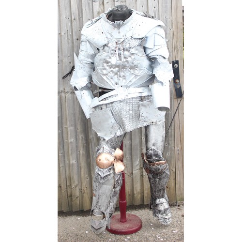 1422 - A full size medieval reenactment partial metal suit of armour, approx 73cm wide x 158cm tall, manneq... 