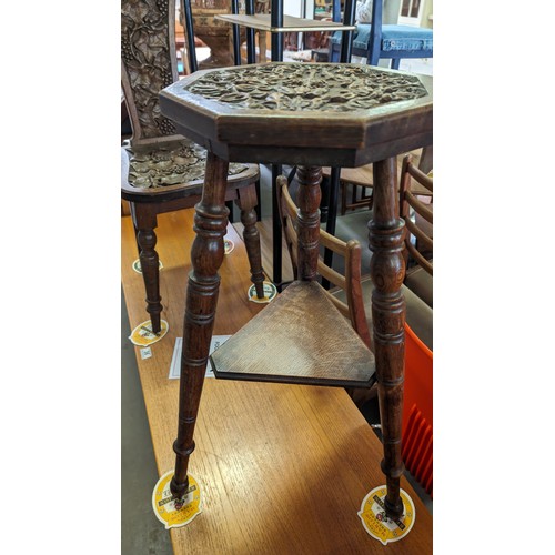 47 - 2 pieces of carved oak furniture to inc a hall or spinning chair and a 3 legged side table, table ap... 