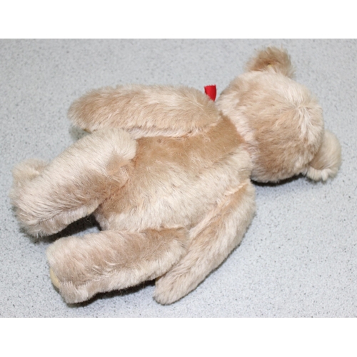 1507 - A vintage Steiff teddy bear with growler, tag and button, 011559 model, approx 33cm tall