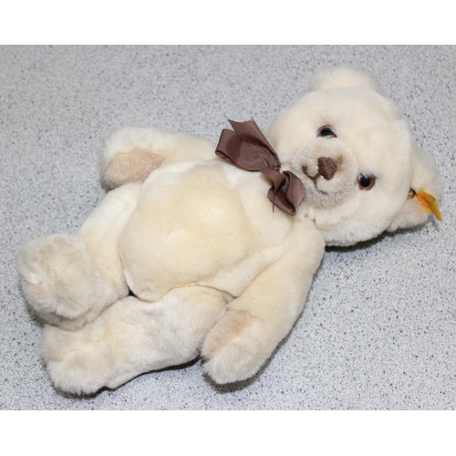 1508 - A vintage Steiff teddy bear with tag and button, 0235/28 model 