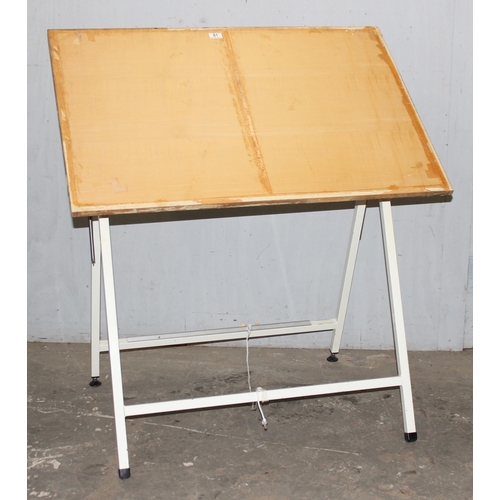 81 - Vintage folding draftsman's easel or drawing board, approx 102cm x 70cm