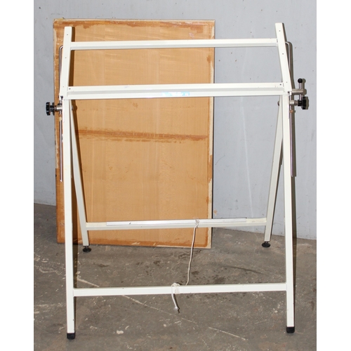 81 - Vintage folding draftsman's easel or drawing board, approx 102cm x 70cm