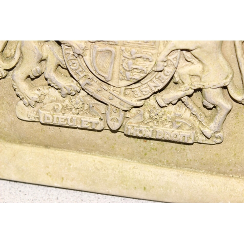 304 - Pair of concrete plaques depicting royal coat of arms/crest, approx 30cm x 28cm