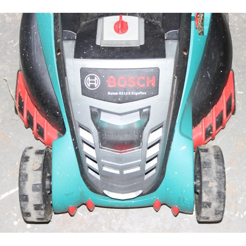 811 - A Bosch Rotak 43 Li Ergoflex 36V cordless rotary lawnmower powered by lithium ion battery including ... 