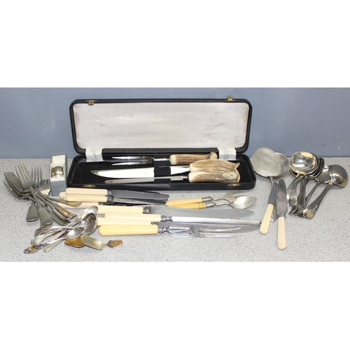 1027 - Mixed lot of vintage and later silver-plated items, to incl boxed antler-handled carving set and oth... 