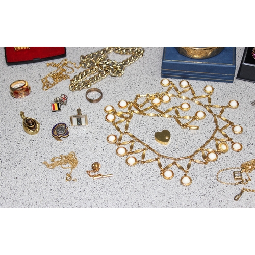 1188 - Qty of assorted gold plated jewellery and a number of military related badges etc