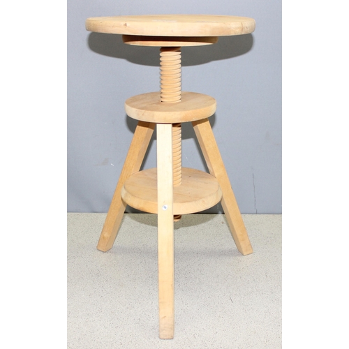 130 - Wooden laundry box and adjustable engineers' or potters style stool, largest approx 47 x 47 x 50cm