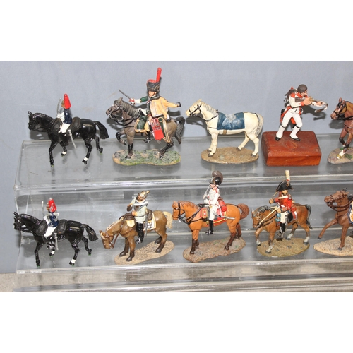 1528 - Qty of vintage and later diecast lead figures, mostly soldiers/military themed to incl DelPrado, Bri... 