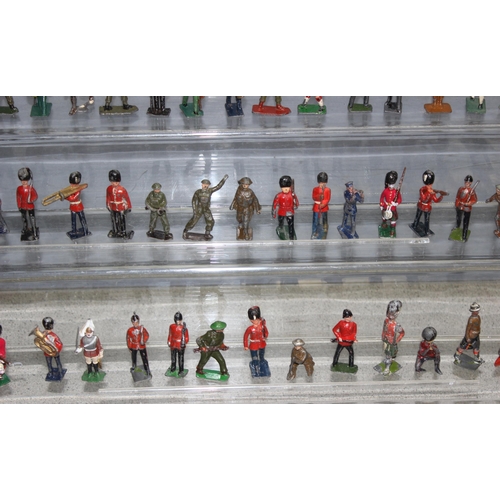 1532 - Qty of vintage and later diecast lead figures, mostly soldiers