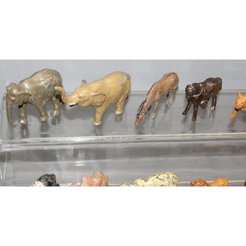 1533 - Qty of vintage and later diecast lead figures, mostly wild animals and fencing