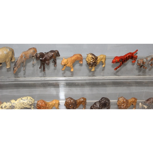 1533 - Qty of vintage and later diecast lead figures, mostly wild animals and fencing